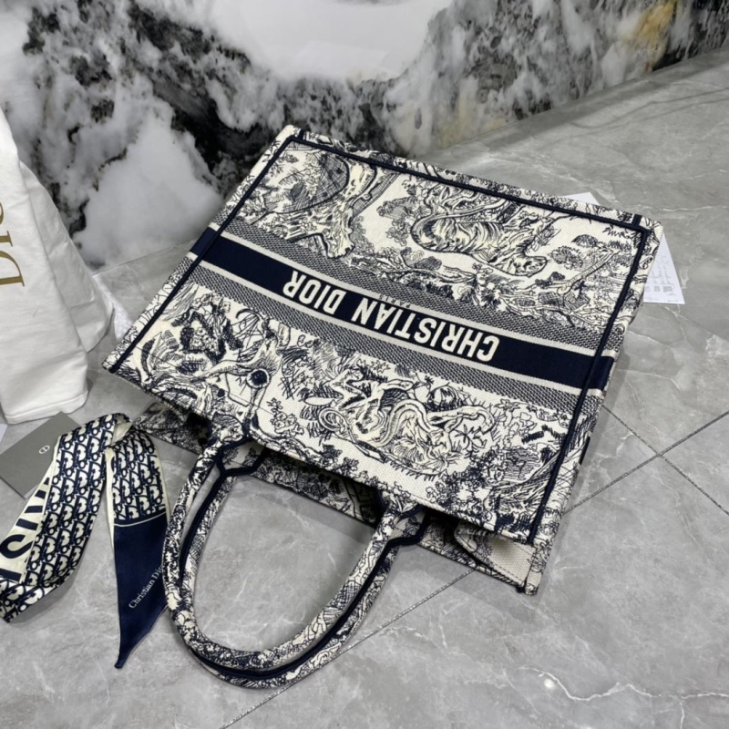 Dior Shopping Bags